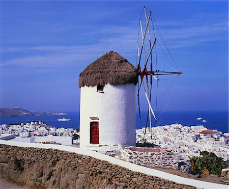 simsearch:6119-07451868,k - Windmill and View of Mykonos by the Coast, Cyclades, Greece Photographie de stock - Premium Libres de Droits, Code: 6119-07452098
