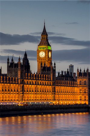 simsearch:693-07542370,k - Big Ben clock tower stands above the Houses of Parliament at dusk, UNESCO World Heritage Site, Westminster, London, England, United Kingdom, Europe Foto de stock - Royalty Free Premium, Número: 6119-07452038