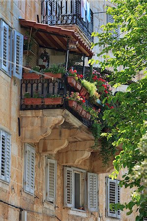 flowers european balcony - Flower covered balcony on old stone house, Bol, Brac Island, Dalmatian Coast, Croatia, Europe Stock Photo - Premium Royalty-Free, Code: 6119-07452173