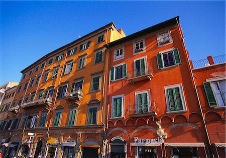 Colourful Buildings in Pisa, Tuscany, Italy Stock Photo - Premium Royalty-Free, Code: 6119-07452256