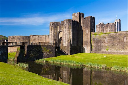 european castle architecture - Caerphilly Castle, Gwent, Wales, United Kingdom, Europe Stock Photo - Premium Royalty-Free, Code: 6119-07452275