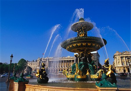 praça da concórdia - Elevation of the Maritime Fountain and Hotel de Crillon, Place de la Concorde, Paris, France Foto de stock - Royalty Free Premium, Número: 6119-07452285