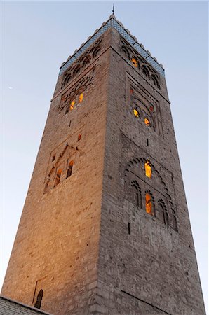 simsearch:6119-07452833,k - Koutoubia minaret dating from 1147, Marrakesh, Morocco, North Africa, Africa Stock Photo - Premium Royalty-Free, Code: 6119-07452236