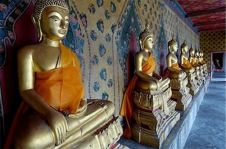 simsearch:6119-07452070,k - Wat Arun (Temple of the Dawn), Bangkok, Thailand, Southeast Asia, Asia Foto de stock - Sin royalties Premium, Código: 6119-07452355