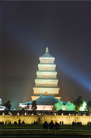 simsearch:649-08633011,k - Big Goose Pagoda Park, Tang Dynasty built in 652 by Emperor Gaozong, Xian City, Shaanxi Province, China, Asia Stock Photo - Premium Royalty-Free, Code: 6119-07452365