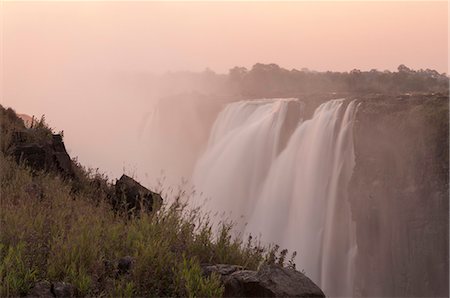 Victoria Falls, UNESCO World Heritage Site, Zimbabwe, Africa Foto de stock - Sin royalties Premium, Código: 6119-07452462