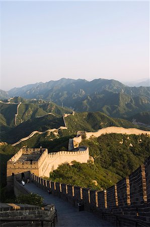 Great Wall of China at Badaling, first built during the Ming dynasty between 1368 and 1644, restored in the 1980s, UNESCO World Heritage Site, near Beijing, Hebei Province, China, Asia Fotografie stock - Premium Royalty-Free, Codice: 6119-07452400