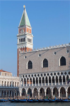 ducal palace - The Campanile and Palazzo Ducale (Doges Palace), seen from St. Mark's Basin, Venice, UNESCO World Heritage Site, Veneto, Italy, Europe Fotografie stock - Premium Royalty-Free, Codice: 6119-07452819