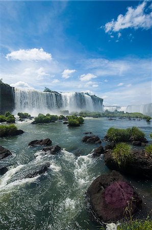 simsearch:6119-07452936,k - Foz de Iguazu (Iguacu Falls), the largest waterfalls in the world, Iguacu National Park, UNESCO World Heritage Site, Brazil, South America Foto de stock - Sin royalties Premium, Código: 6119-07452974