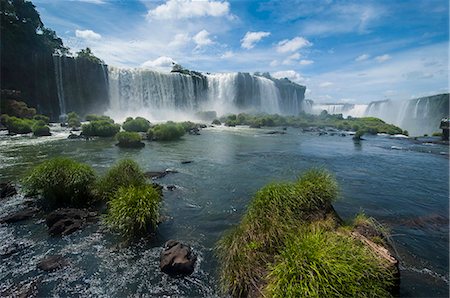 simsearch:6119-07452936,k - Foz de Iguazu (Iguacu Falls), the largest waterfalls in the world, Iguacu National Park, UNESCO World Heritage Site, Brazil, South America Foto de stock - Sin royalties Premium, Código: 6119-07452975