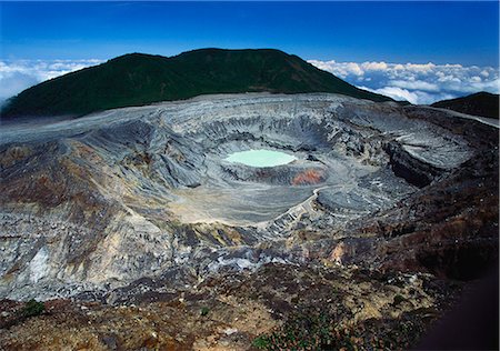 poas volcano - Poas Volcano, Poas Volcano National Park, Costa Rica Fotografie stock - Premium Royalty-Free, Codice: 6119-07453065