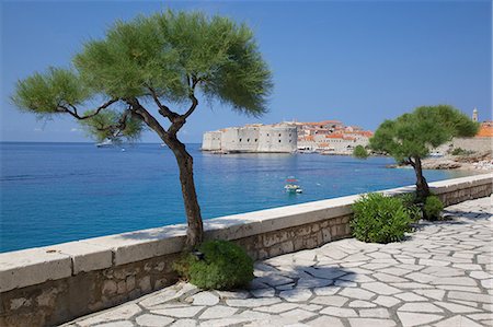 simsearch:6119-07452181,k - View of Old Town, UNESCO World Heritage Site, Dubrovnik, Dalmatia, Croatia, Europe Stock Photo - Premium Royalty-Free, Code: 6119-07453122