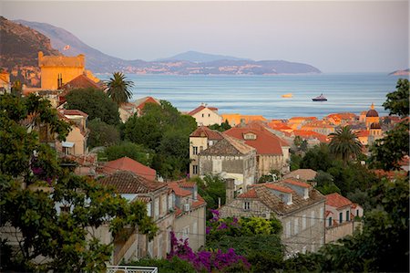 simsearch:6119-07452181,k - View over Old Town at sunset, Dubrovnik, Dalmatia, Croatia, Europe Stock Photo - Premium Royalty-Free, Code: 6119-07453139