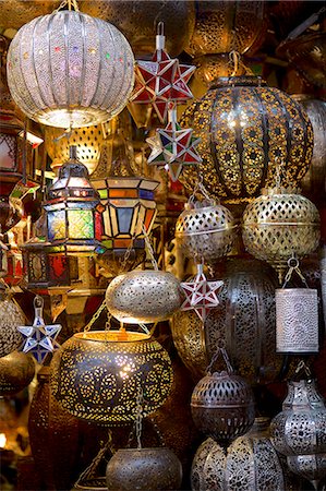 simsearch:6119-07452834,k - Lanterns for sale in the souk, Marrakesh, Morocco, North Africa, Africa Foto de stock - Sin royalties Premium, Código: 6119-07541613