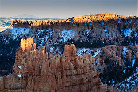 simsearch:6119-08741575,k - Rocks lit by late afternoon sun with snow, from Sunset Point, Bryce Canyon National Park, Utah, United States of America, North America Photographie de stock - Premium Libres de Droits, Code: 6119-07651894