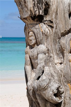 Wooden tree sculpture, Long Bay, Antigua, Leeward Islands, West Indies, Caribbean, Central America Photographie de stock - Premium Libres de Droits, Code: 6119-07651913