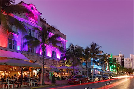 south beach - Art Deco District at night, Ocean Drive, South Beach, Miami Beach, Florida, United States of America, North America Fotografie stock - Premium Royalty-Free, Codice: 6119-07744656