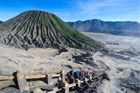 simsearch:841-03067341,k - Mount Bromo crater, Bromo Tengger Semeru National Park, Java, Indonesia, Southeast Asia, Asia Foto de stock - Sin royalties Premium, Código: 6119-07744690