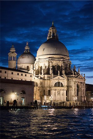 simsearch:6119-07452811,k - Santa Maria della Salute church at dusk, Grand Canal, Venice, UNESCO World Heritage Site, Veneto, Italy, Europe Stock Photo - Premium Royalty-Free, Code: 6119-07744692