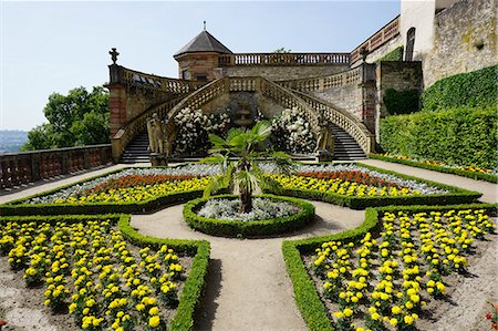 flowerbed not people - The Princes Garden, Marienberg Fortress, Wurzburg, Bavaria, Germany, Europe Photographie de stock - Premium Libres de Droits, Code: 6119-07744637