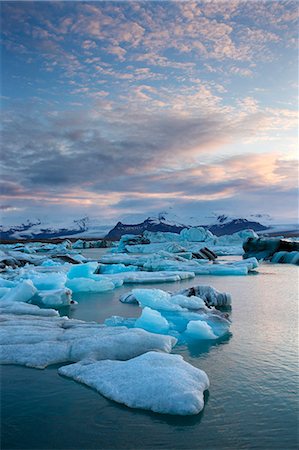 simsearch:6119-07781134,k - Sunset over Jokulsarlon, a glacial lagoon at the head of the Breidamerkurjokull Glacier on the edge of the Vatnajokull National Park, South Iceland, Iceland, Polar Regions Photographie de stock - Premium Libres de Droits, Code: 6119-07781091