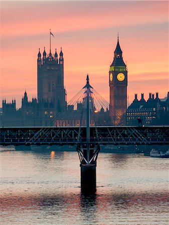 Big Ben with Hungerford Bridge at sunset, London, England, United Kingdom, Europe Photographie de stock - Premium Libres de Droits, Code: 6119-07781140