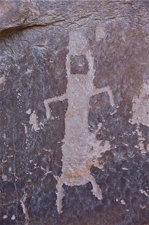 simsearch:6119-07781221,k - Humanoid petroglyph on the Kohta Circus petroglyph panel, Gold Butte, Nevada, United States of America, North America Stockbilder - Premium RF Lizenzfrei, Bildnummer: 6119-07781177
