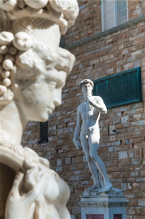 simsearch:6119-07781230,k - Pedestal of Perseus, The David, by Michelangelo, Piazza Signoria, Florence (Firenze), UNESCO World Heritage Site, Tuscany, Italy, Europe Fotografie stock - Premium Royalty-Free, Codice: 6119-07781224