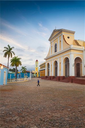 Iglesia Parroquial de la Santisima Trinidad, Plaza Mayor, Trinidad, UNESCO World Heritage Site, Sancti Spiritus Province, Cuba, West Indies, Caribbean, Central America Foto de stock - Sin royalties Premium, Código: 6119-07845361