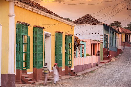 Street scene in historical center, Trinidad, UNESCO World Heritage Site, Sancti Spiritus Province, Cuba, West Indies, Caribbean, Central America Foto de stock - Sin royalties Premium, Código: 6119-07845364