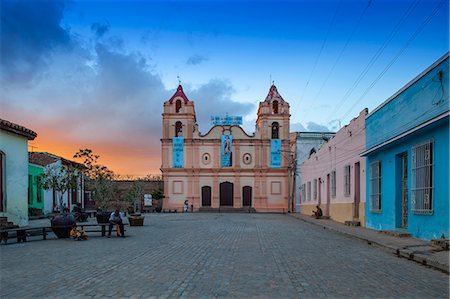 simsearch:6119-07845442,k - Iglesia de Nuestra Senora del Carmen, Plaza del Carmen, Camaguey, Camaguey Province, Cuba, West Indies, Caribbean, Central America Photographie de stock - Premium Libres de Droits, Code: 6119-07845375