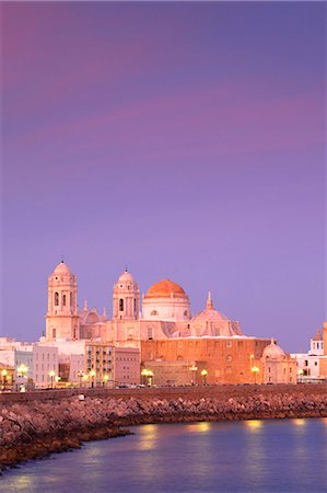 Church of Santa Cruz and Cathedral, Cadiz, Cadiz Province, Andalucia, Spain, Europe Foto de stock - Sin royalties Premium, Código: 6119-07845465