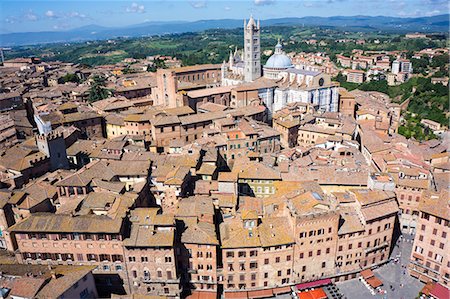 duomo di siena - View from Torre del Mangia of Piazza del Campo and city skyline, UNESCO World Heritage Site, Siena, Tuscany, Italy, Europe Stock Photo - Premium Royalty-Free, Code: 6119-07845544