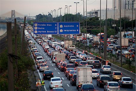 san pablo - View over the Marginale of Sao Paulo, Ayrton Senna highway at rush hour, Sao Paulo, Brazil, South America Foto de stock - Sin royalties Premium, Código: 6119-07845675