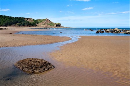 simsearch:6119-07452181,k - Johnny Flintons Harbour and Osgodby Point (Knipe Point) in Cayton Bay, Scarborough, North Yorkshire, Yorkshire, England, United Kingdom, Europe Stock Photo - Premium Royalty-Free, Code: 6119-07845717