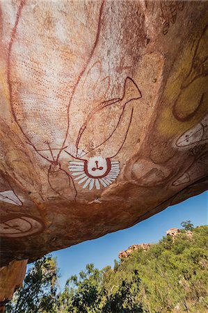 Aboriginal Wandjina cave artwork in sandstone caves at Raft Point, Kimberley, Western Australia, Australia, Pacific Photographie de stock - Premium Libres de Droits, Code: 6119-07943682