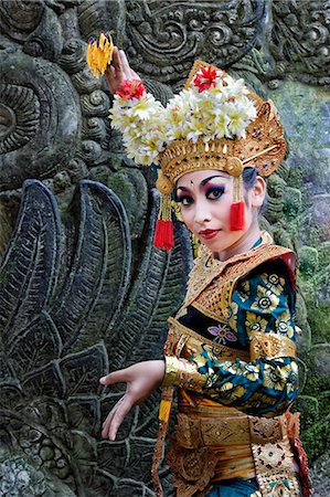 simsearch:400-07093981,k - Balinese dancer, Monkey Forest, Ubud, Bali, Indonesia, Southeast Asia, Asia Stock Photo - Premium Royalty-Free, Code: 6119-07943783