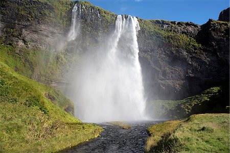 Seljalandsfoss Waterfall, South Iceland, Iceland, Polar Regions Photographie de stock - Premium Libres de Droits, Code: 6119-07943822