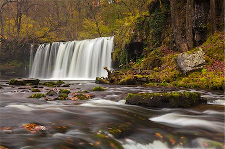 river rock and water falls - Scwd Ddwil, near Pontneddfechan, Ystradfellte, Brecon Beacons National Park, Powys, Wales, United Kingdom, Europe Stock Photo - Premium Royalty-Free, Code: 6119-07943835