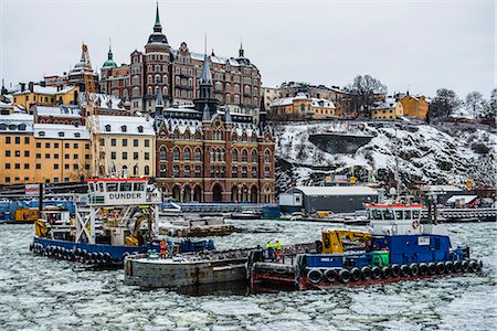 Frozen waterway in the old quarter of Stockholm, Sweden Stock Photo - Premium Royalty-Free, Code: 6119-07968961