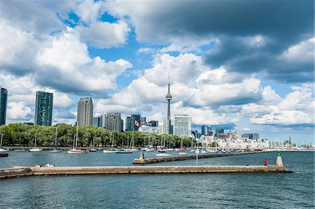 people in urban canada - The skyline of Toronto, Ontario, Canada, North America Stock Photo - Premium Royalty-Free, Code: 6119-07969013