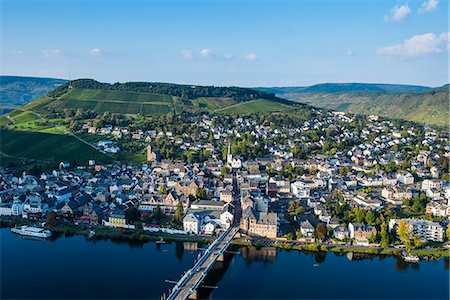 View over Traben-Trabach and the Moselle River, Moselle Valley, Rhineland-Palatinate, Germany, Europe Foto de stock - Sin royalties Premium, Código: 6119-07969020