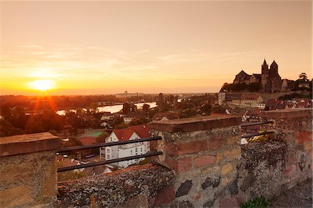 Muensterberg Hill with Minster St. Stephan, Breisach am Rhein, Kaiserstuhl, Breisgau, Black Forest, Baden Wurttemberg, Germany, Europe Stock Photo - Premium Royalty-Free, Code: 6119-08061980