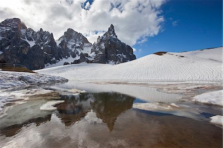 simsearch:6119-08062265,k - Snow is thawing leaving some puddles at the foot of the Pale di San Martino by San Martino di Castrozza, Dolomites, Trentino, Italy, Europe Photographie de stock - Premium Libres de Droits, Code: 6119-08062070