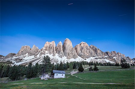 simsearch:400-03974201,k - Evening view of the massif of the Odle-Villnoss in the Odle-Puez Nature Park, South Tyrol, Italy, Europe Stock Photo - Premium Royalty-Free, Code: 6119-08062076