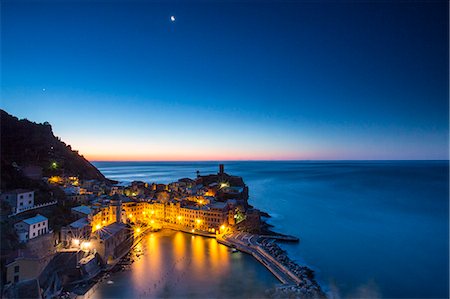 simsearch:6129-09057915,k - The little village of Vernazza at night, Cinque Terre National Park, UNESCO World Heritage Site, Liguria, Italy, Europe Stock Photo - Premium Royalty-Free, Code: 6119-08062144