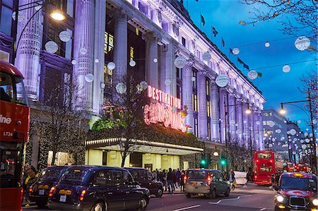 Selfridges at Christmas, Oxford Street, London, England, United Kingdom, Europe Photographie de stock - Premium Libres de Droits, Code: 6119-08062172