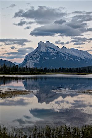 Mount Rundle and Vermilion Lakes, Banff National Park, UNESCO World Heritage Site, Alberta, Canada, North America Photographie de stock - Premium Libres de Droits, Code: 6119-08062255