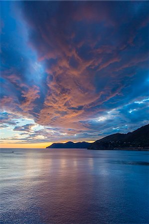 Coast near Manarola, Cinque Terre, Liguria, Italy, Europe Foto de stock - Sin royalties Premium, Código: 6119-08062301
