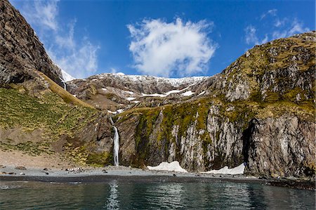 simsearch:6119-08081086,k - Snowmelt waterfall in Hercules Bay, South Georgia, Polar Regions Stock Photo - Premium Royalty-Free, Code: 6119-08081077